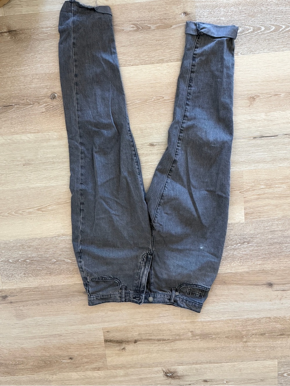 Universal Thread Charcoal Gray Boyfriend Jeans